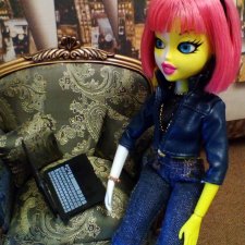 Эрмелин в кожаной курточке