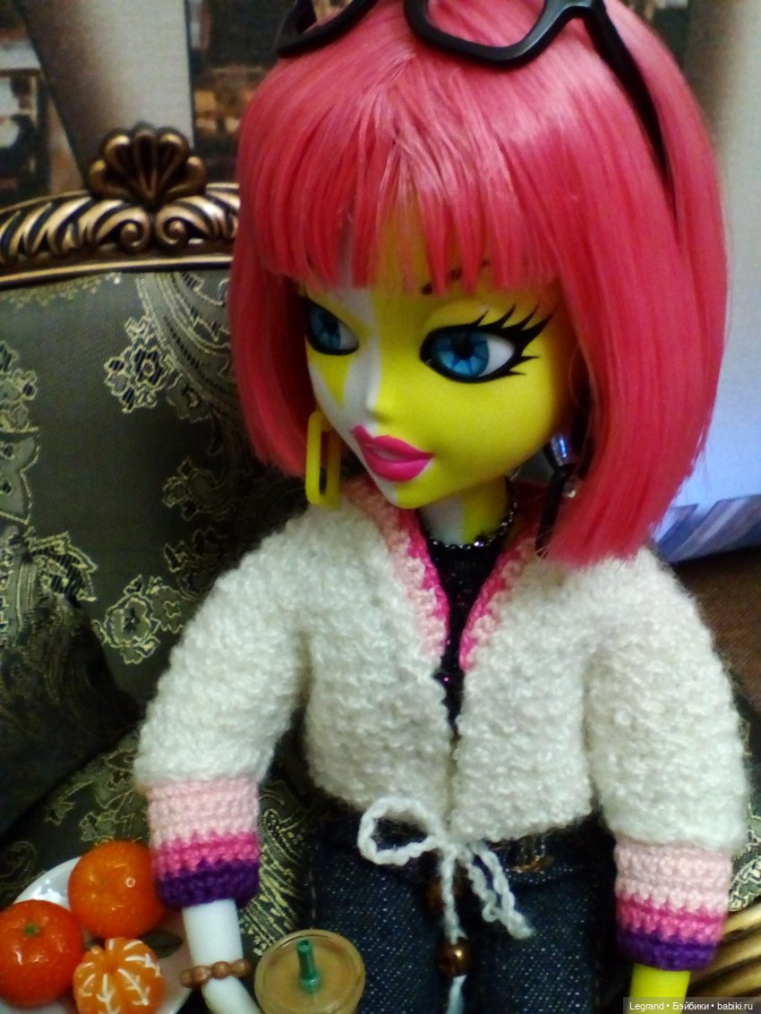 Эрмелин в новой кофточке — Куклы Bratz (Братц) и Moxie Girlz: MGA