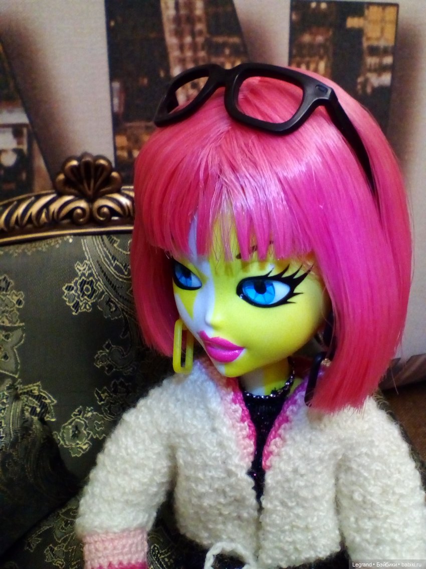 Эрмелин в новой кофточке — Куклы Bratz (Братц) и Moxie Girlz: MGA