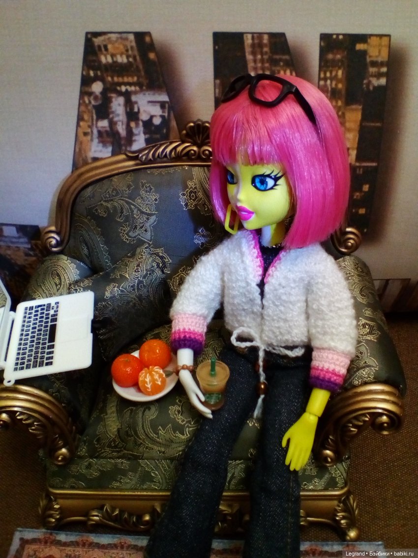 Эрмелин в новой кофточке — Куклы Bratz (Братц) и Moxie Girlz: MGA (фото 10)