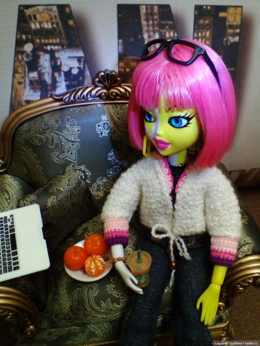 Эрмелин в новой кофточке — Куклы Bratz (Братц) и Moxie Girlz: MGA