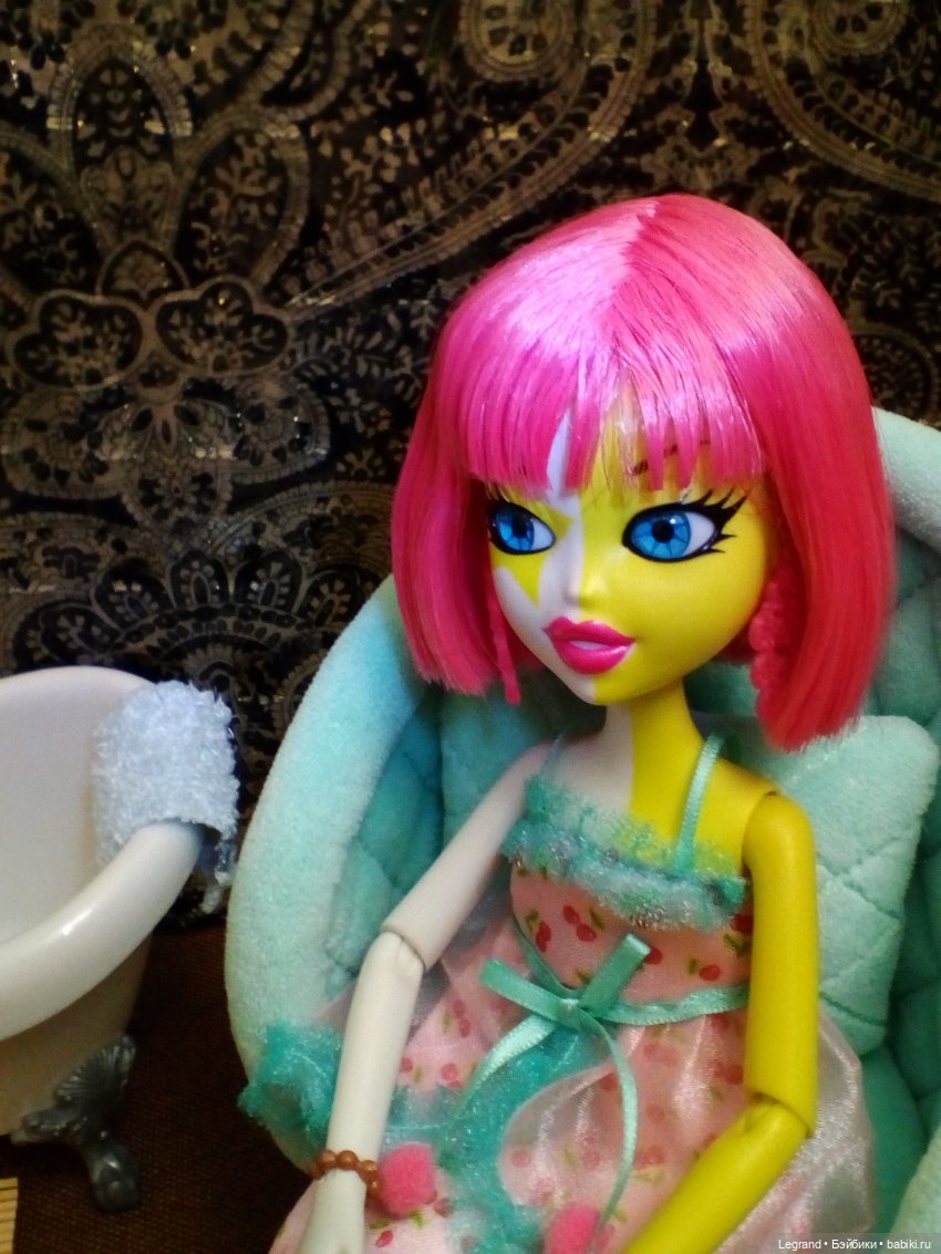 День ванной вечеринки. Эрмелин