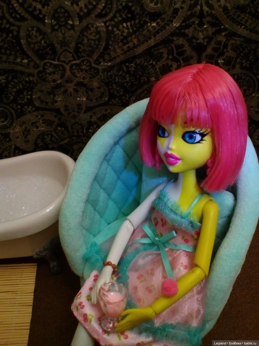 День ванной вечеринки. Эрмелин