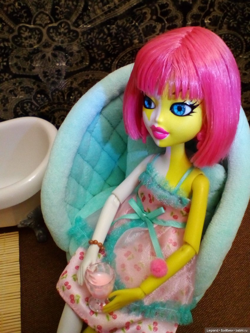 День ванной вечеринки. Эрмелин