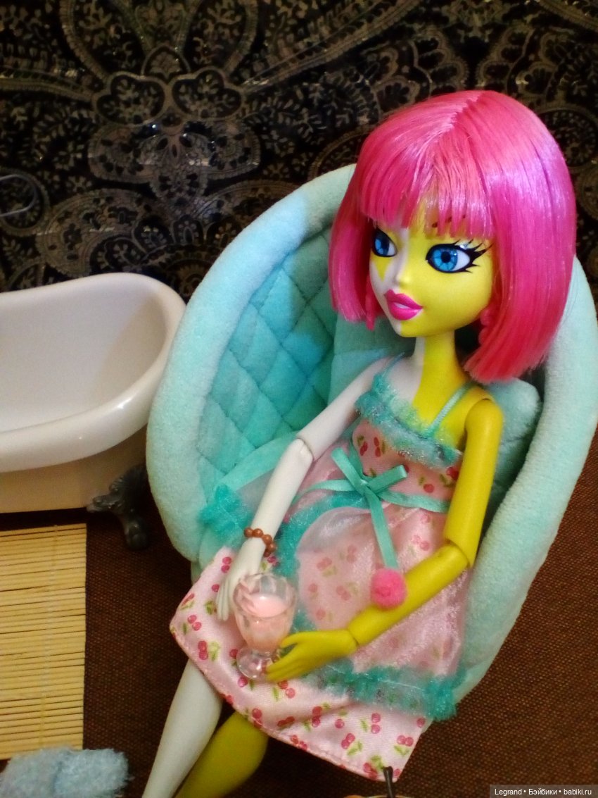 День ванной вечеринки. Эрмелин