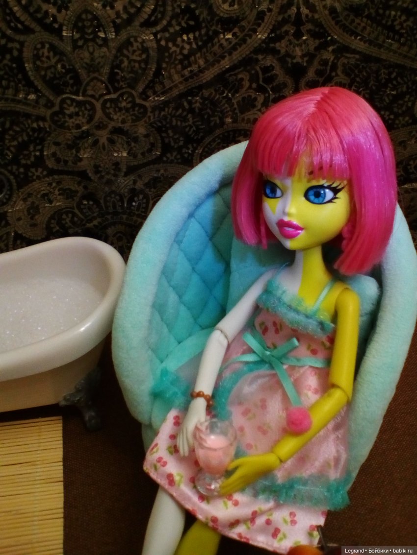 День ванной вечеринки. Эрмелин