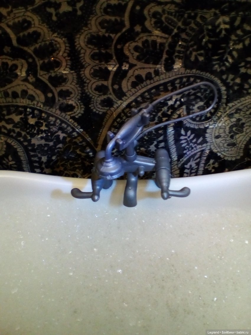 День ванной вечеринки. Эрмелин