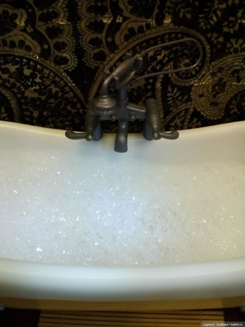 День ванной вечеринки. Эрмелин