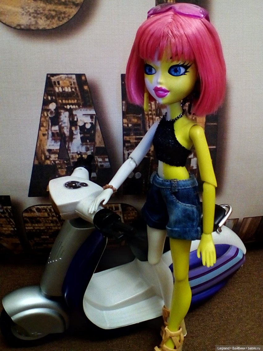 Эрмелин со скутером — Куклы Bratz (Братц) и Moxie Girlz: MGA