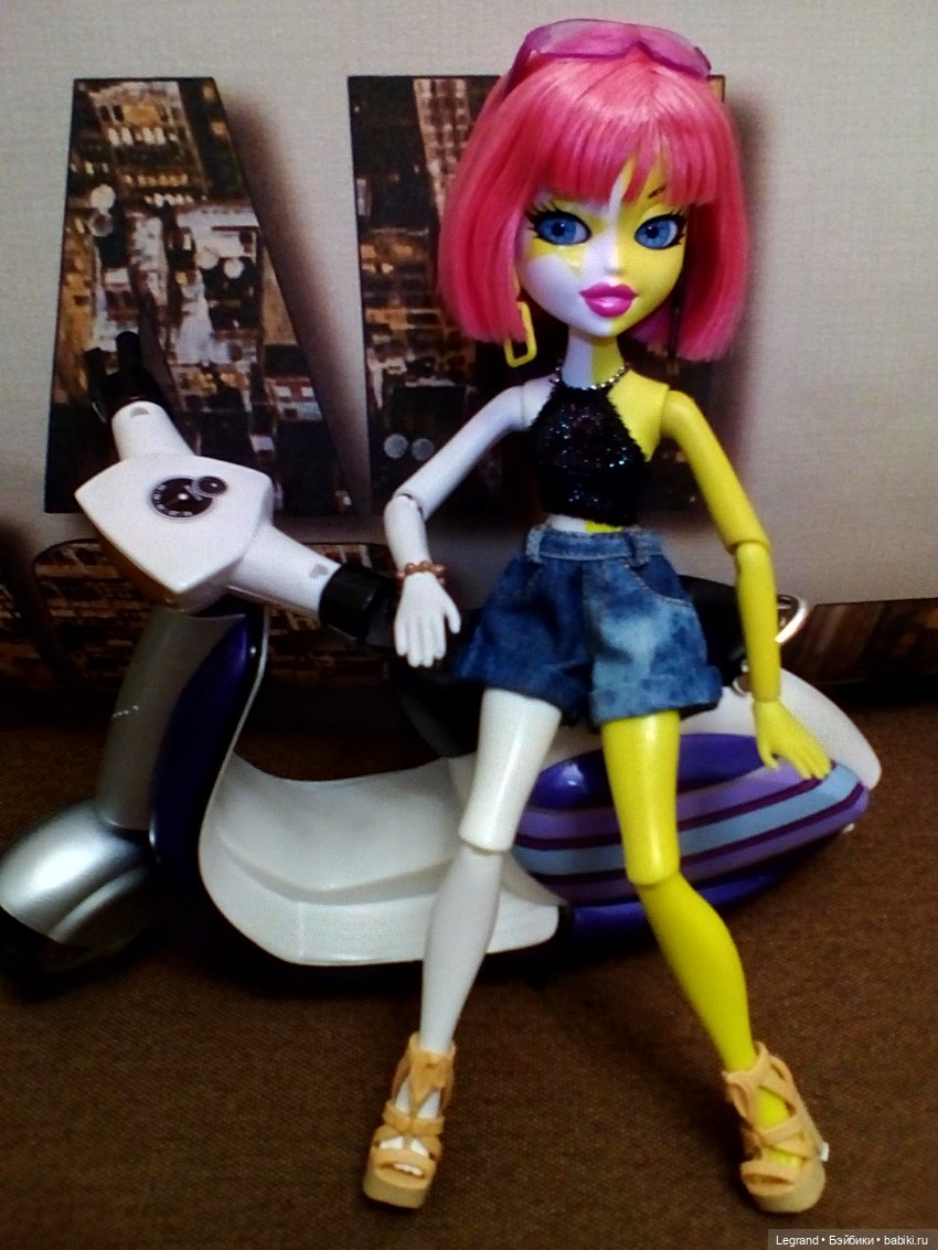 Эрмелин со скутером — Куклы Bratz (Братц) и Moxie Girlz: MGA (фото 5)