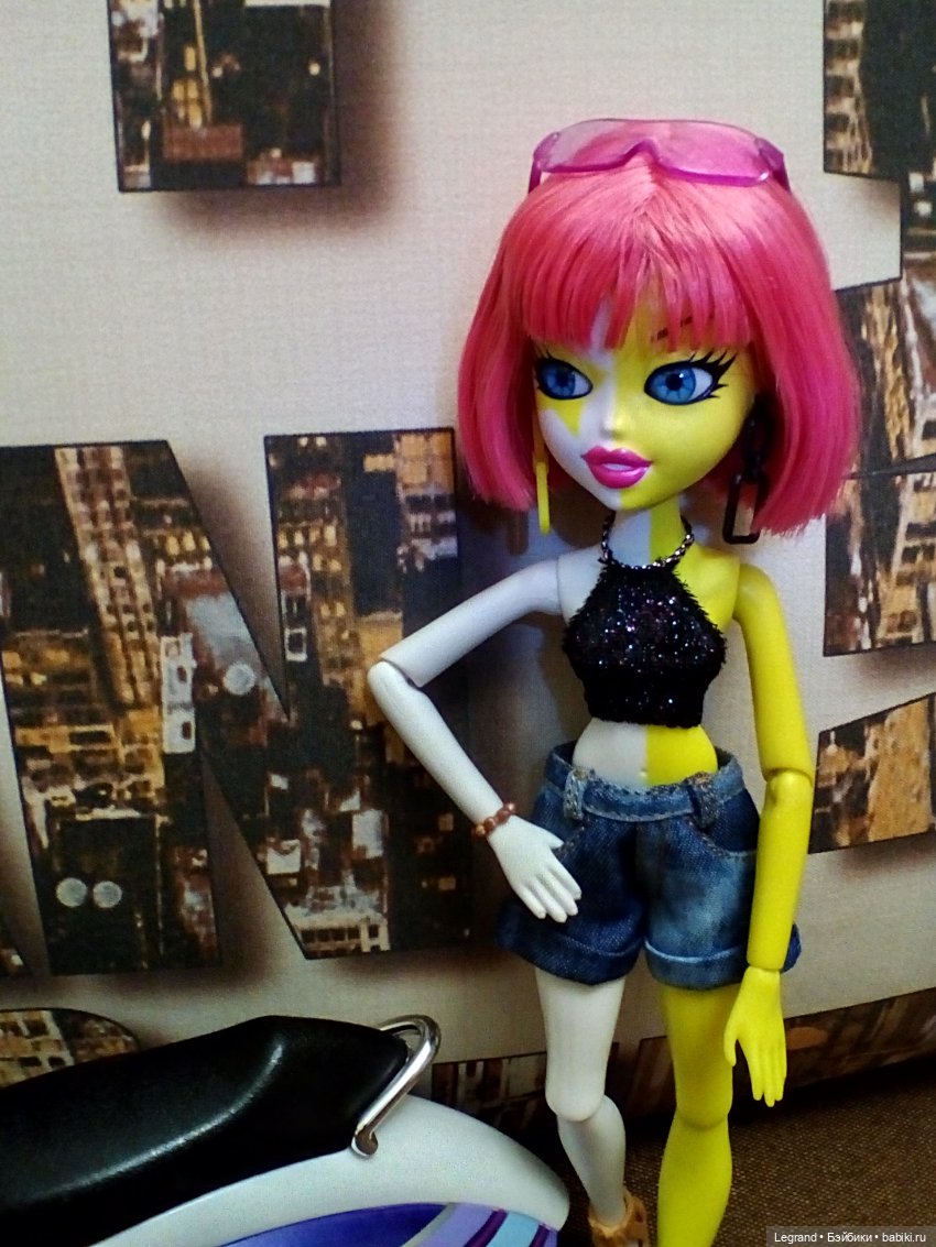Эрмелин со скутером — Куклы Bratz (Братц) и Moxie Girlz: MGA (фото 2)