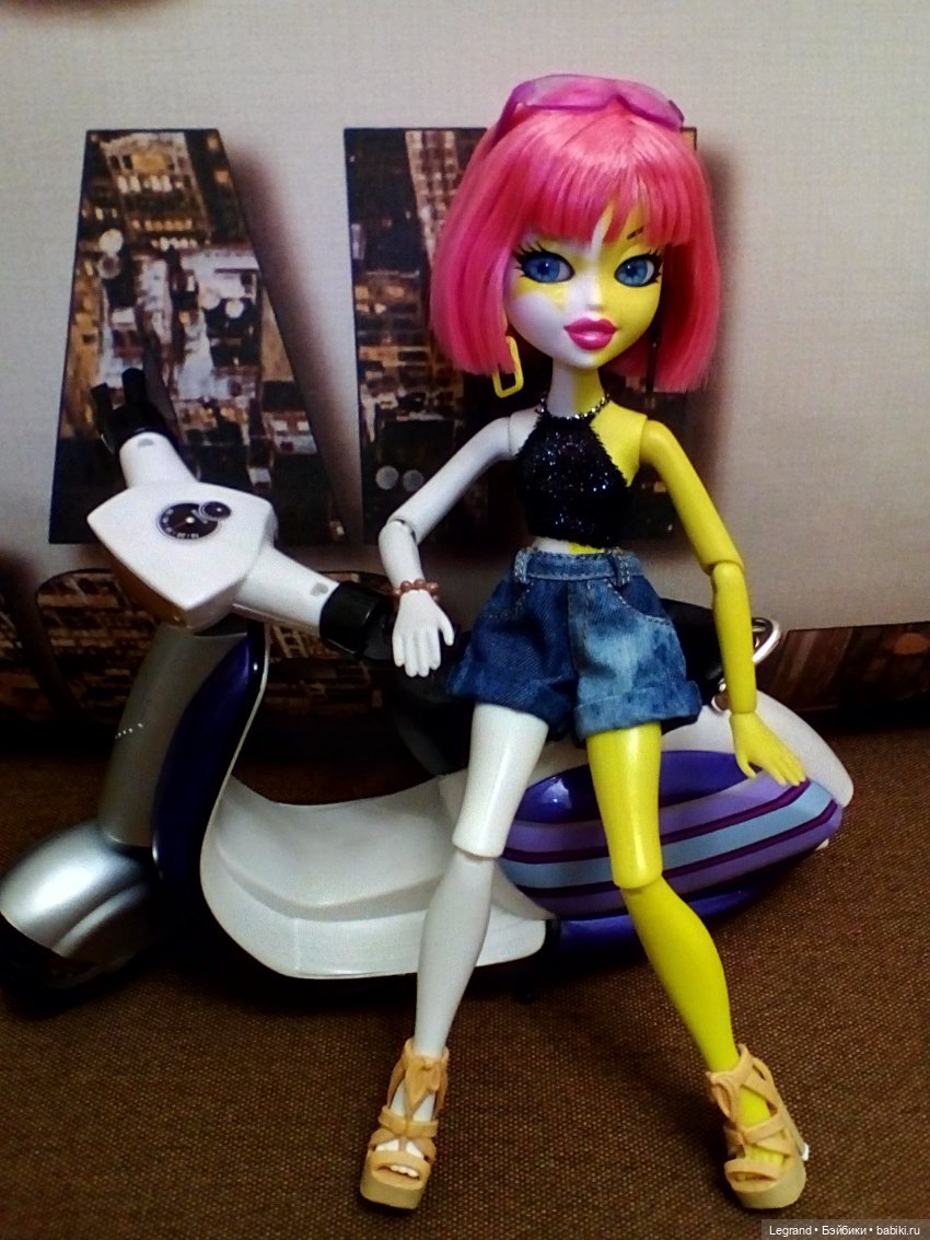 Эрмелин со скутером — Куклы Bratz (Братц) и Moxie Girlz: MGA (фото 10)