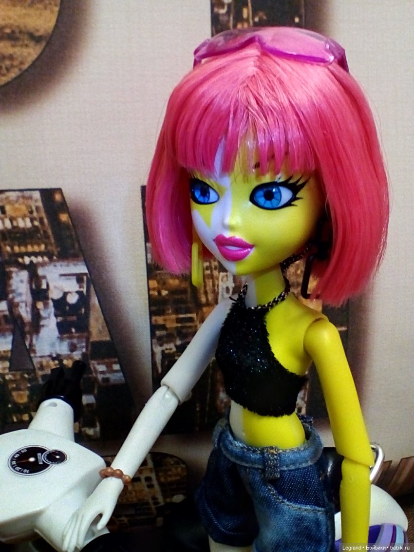 Эрмелин со скутером — Куклы Bratz (Братц) и Moxie Girlz: MGA