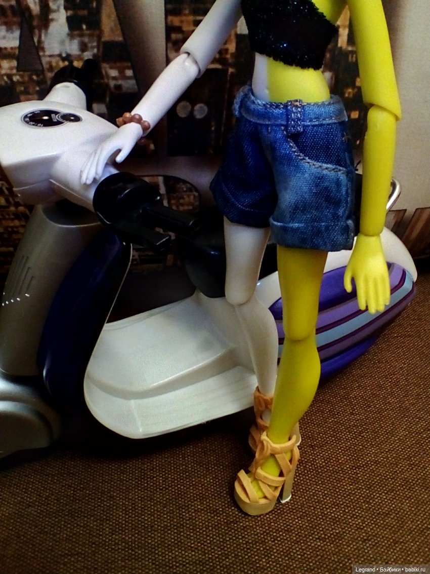 Эрмелин со скутером — Куклы Bratz (Братц) и Moxie Girlz: MGA
