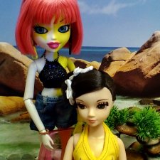 Эрмелин и Гюнеш на побережье