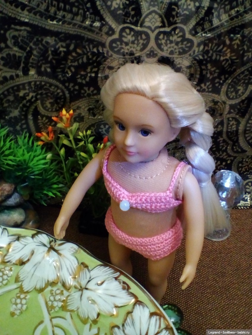 О куколках-подростках Defa Lucy. Девочки в купальниках