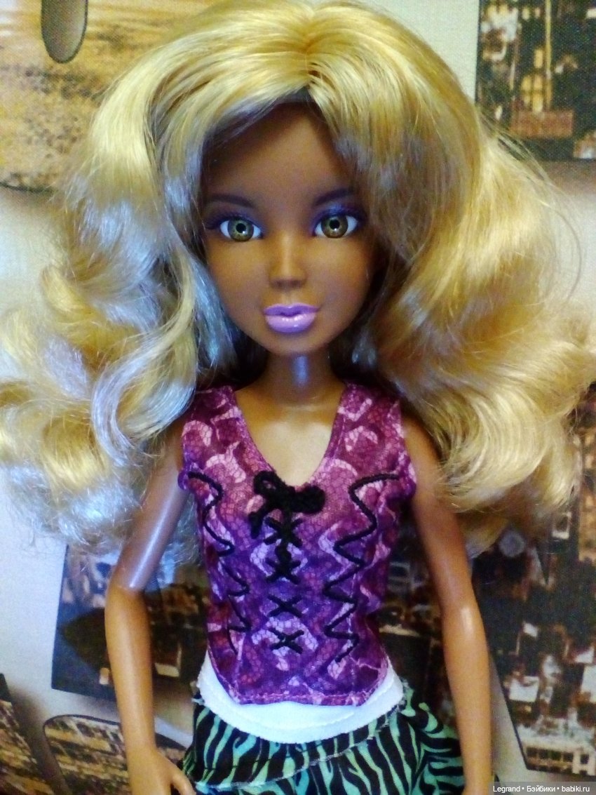 Темнокожие девушки Лурении