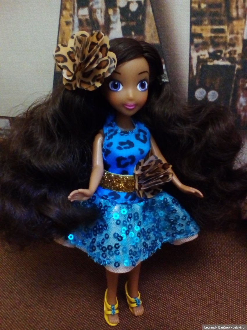 Темнокожие девушки Лурении