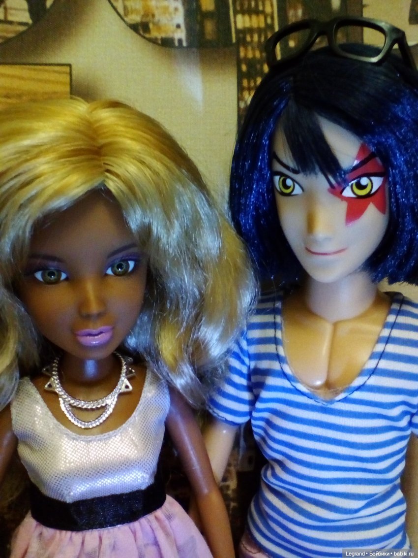 Темнокожие девушки Лурении