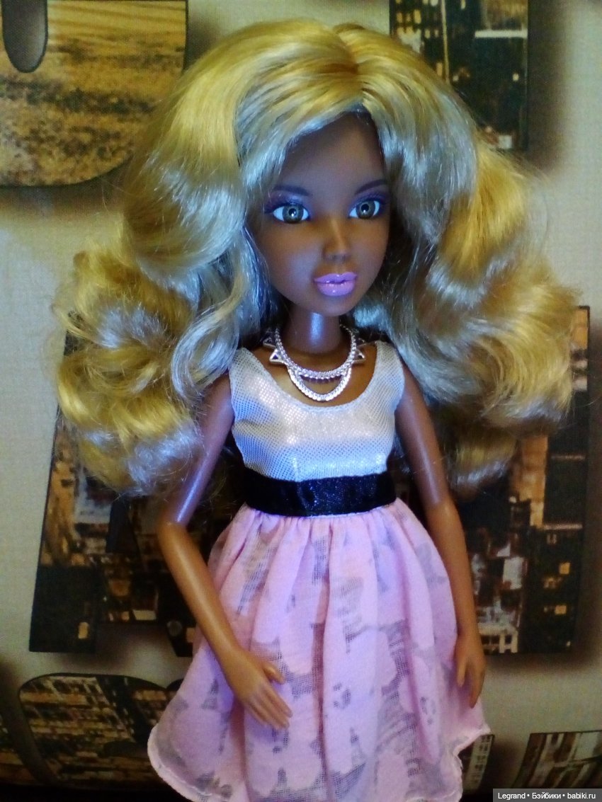 Темнокожие девушки Лурении