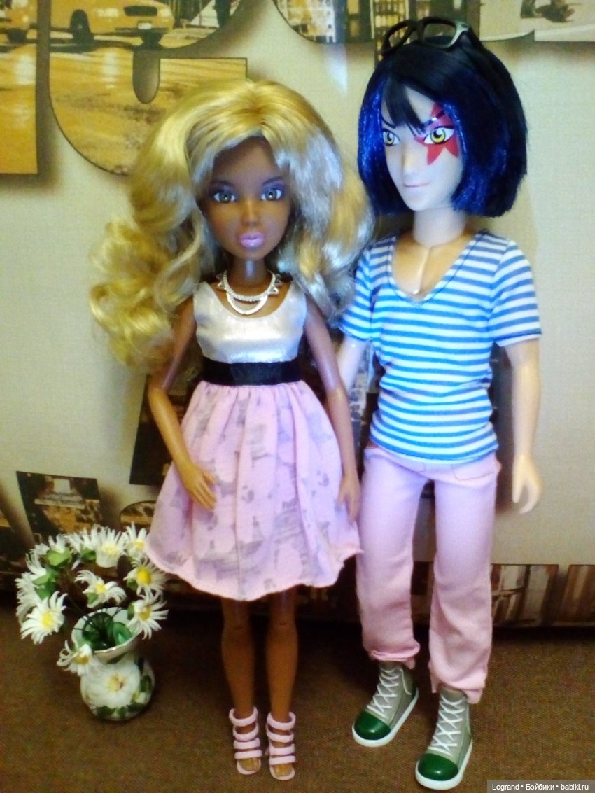 Темнокожие девушки Лурении