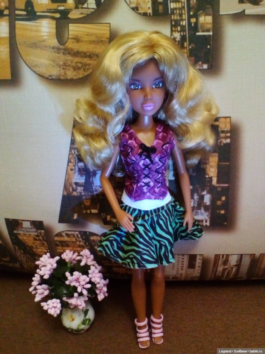 Темнокожие девушки Лурении