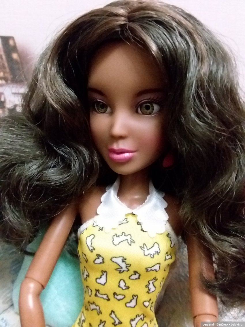 Темнокожие девушки Лурении