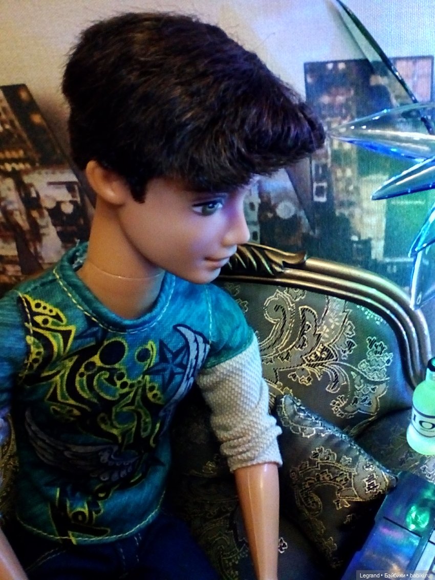 В дымке сиреневой город... Стихи Эллиса