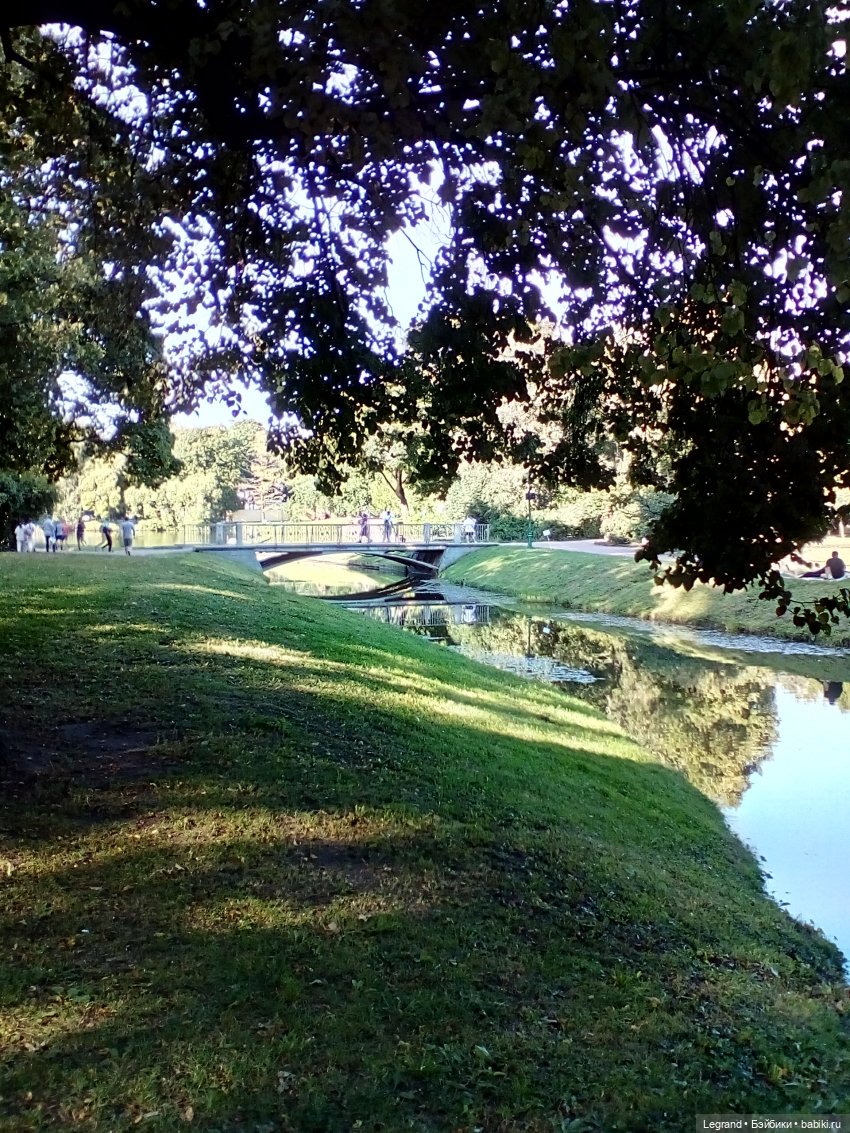 Петербург. Фонтаны в Парадном. Таврический сад. Домашние питомцы на прогулке | Бэйбики Петербург. Фонтаны в Парадном. Таврический сад. Домашние питомцы на прогулке