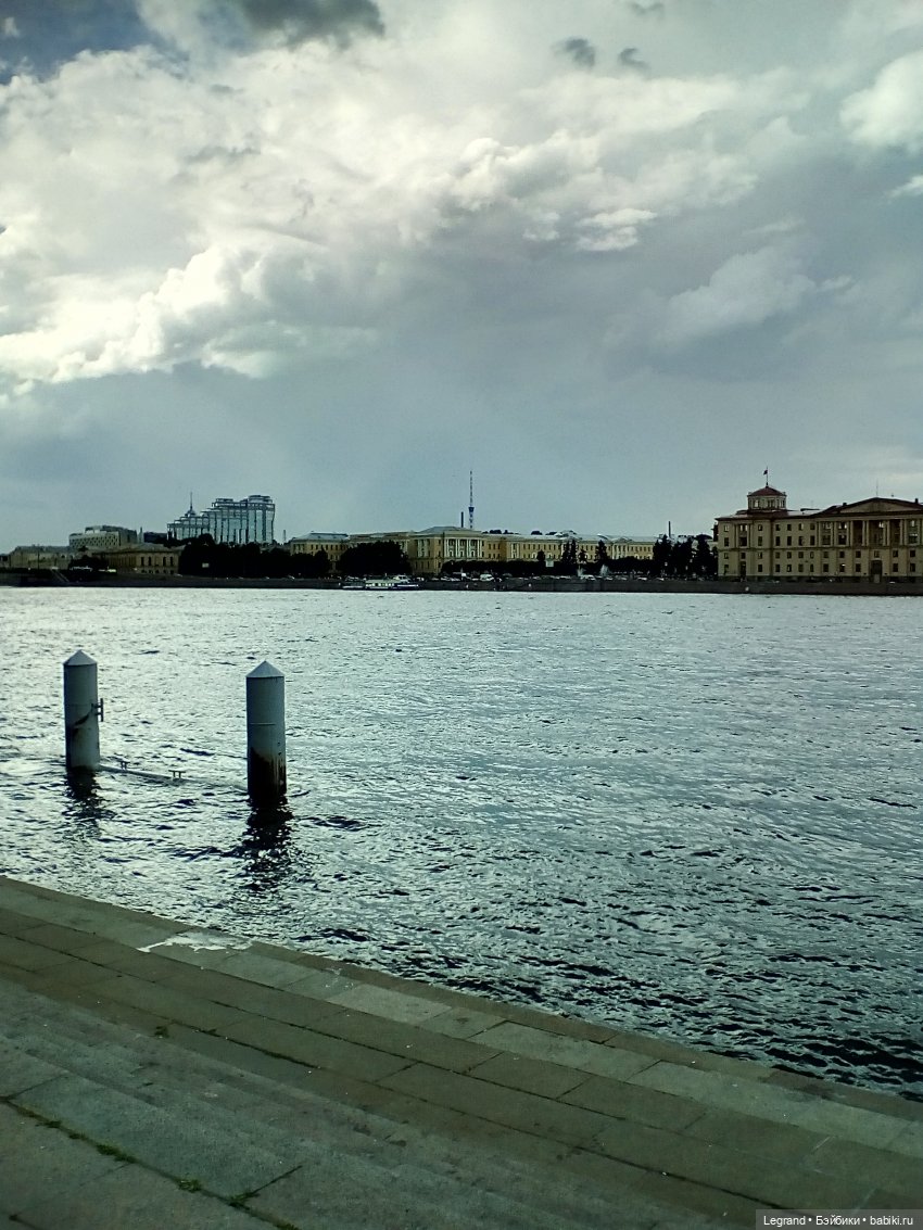 Петербург. Нева. Норд и Лукум. Прогулка перед ливнем (фото 3)