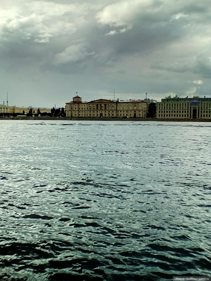 Петербург. Нева. Норд и Лукум. Прогулка перед ливнем (фото 4)