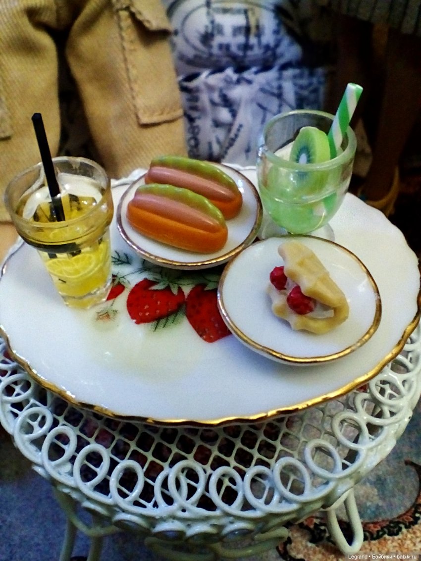 Они сами пишут свои истории: Одетта и Салима. Вечер