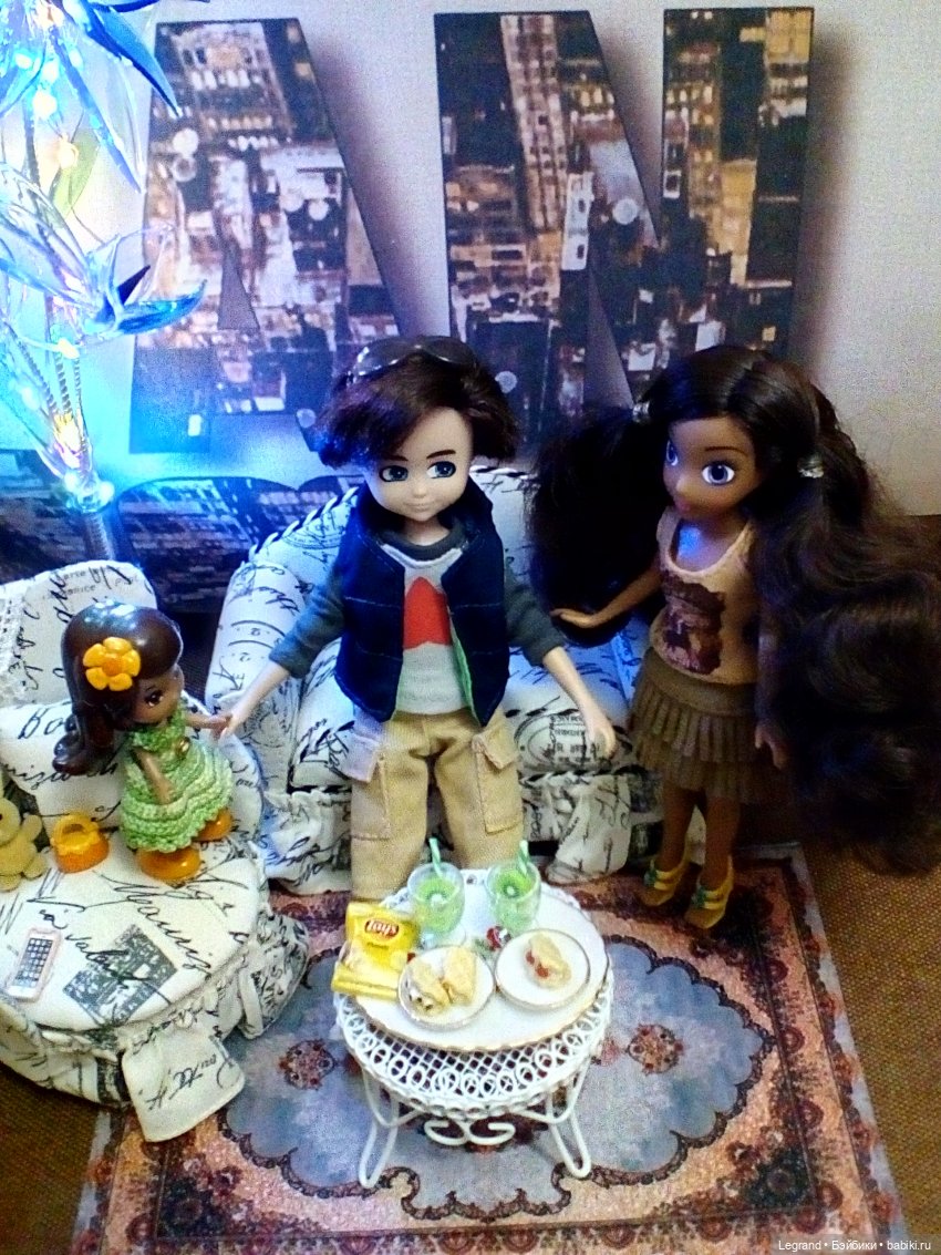 Они сами пишут свои истории: Одетта и Салима. Вечер