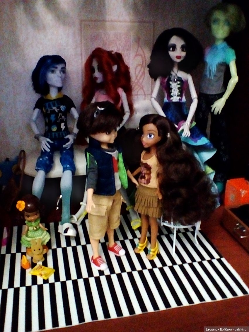 Лурения. Фото с куклополок: Блонди, Эллис, сыновья Жерара