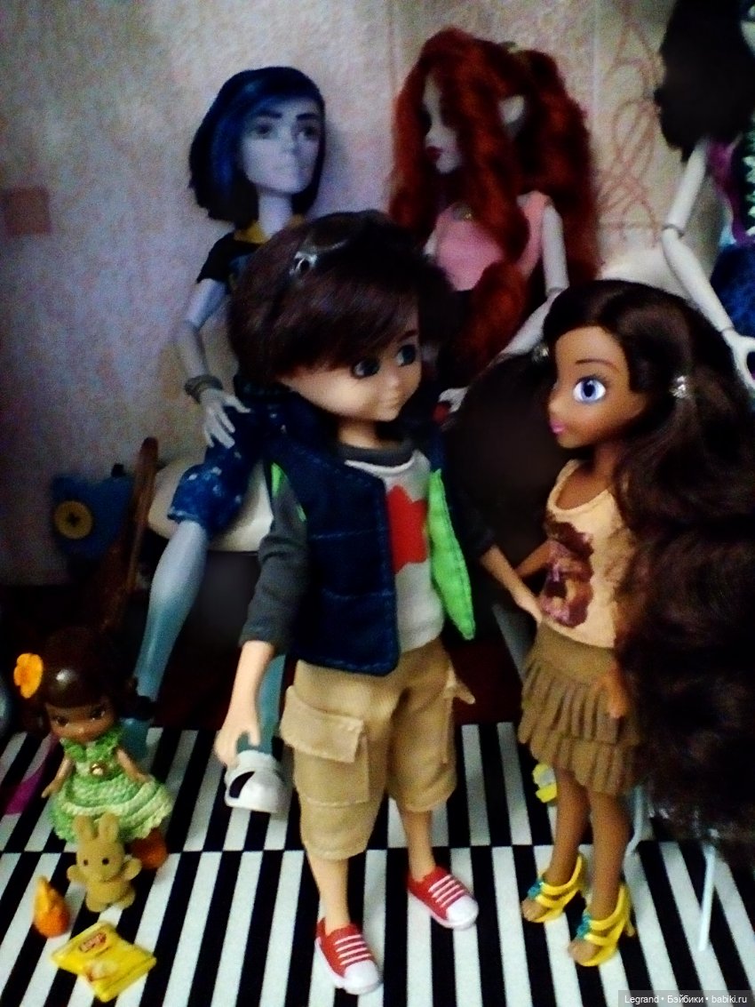 Лурения. Фото с куклополок: Блонди, Эллис, сыновья Жерара