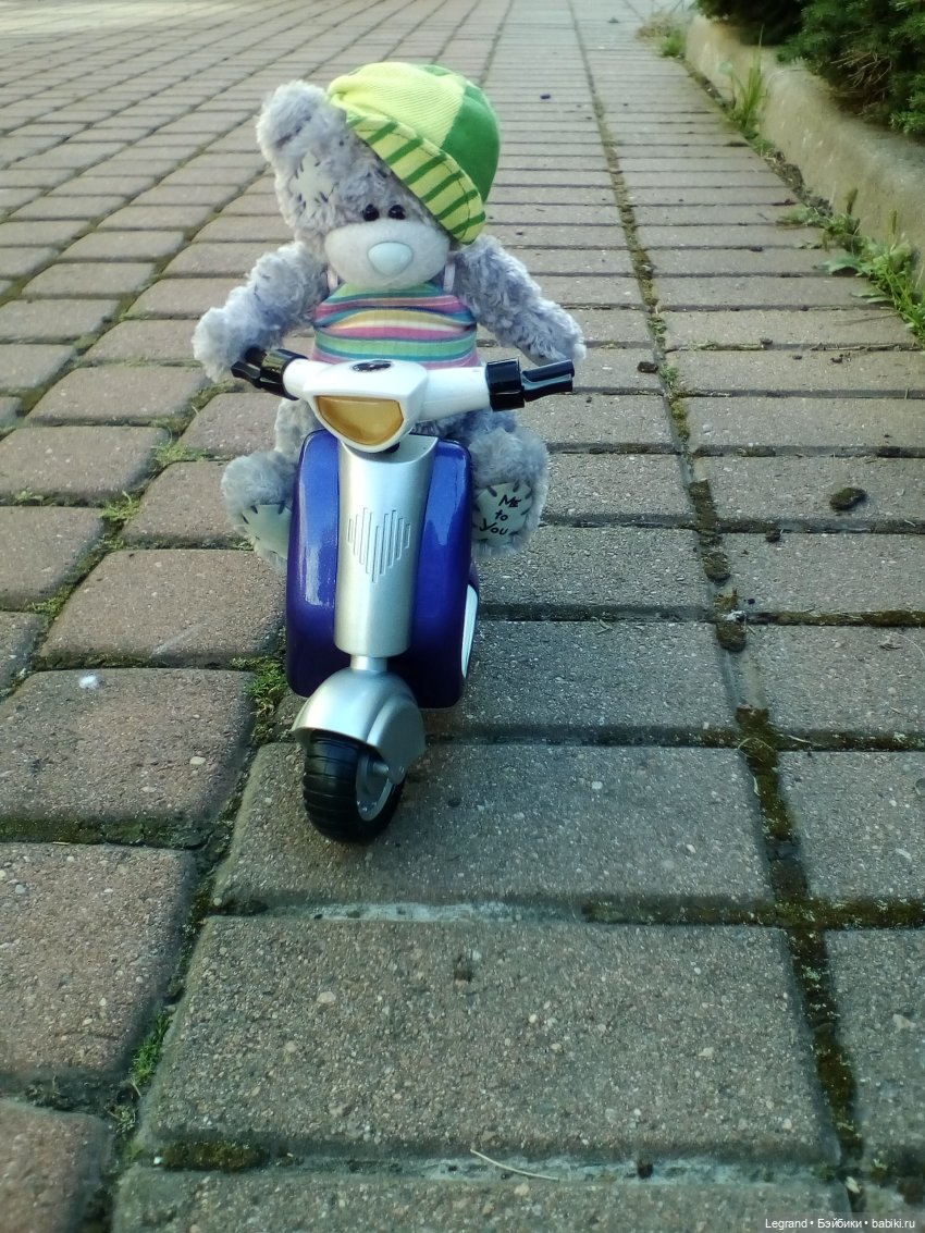 Гри в Парадном квартале. На скутере. Пикник на траве и фонтаны | Бэйбики Гри в Парадном квартале. На скутере. Пикник на траве и фонтаны