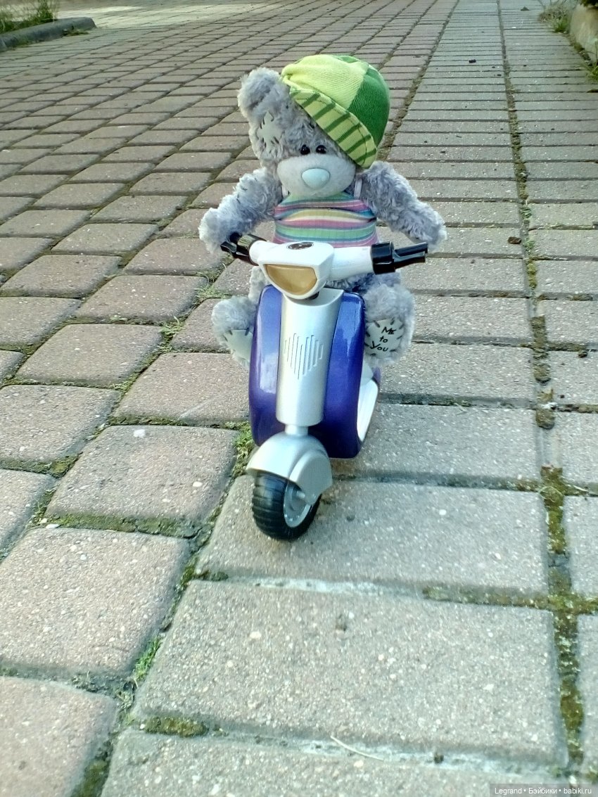 Гри в Парадном квартале. На скутере. Пикник на траве и фонтаны | Бэйбики Гри в Парадном квартале. На скутере. Пикник на траве и фонтаны (фото 10)