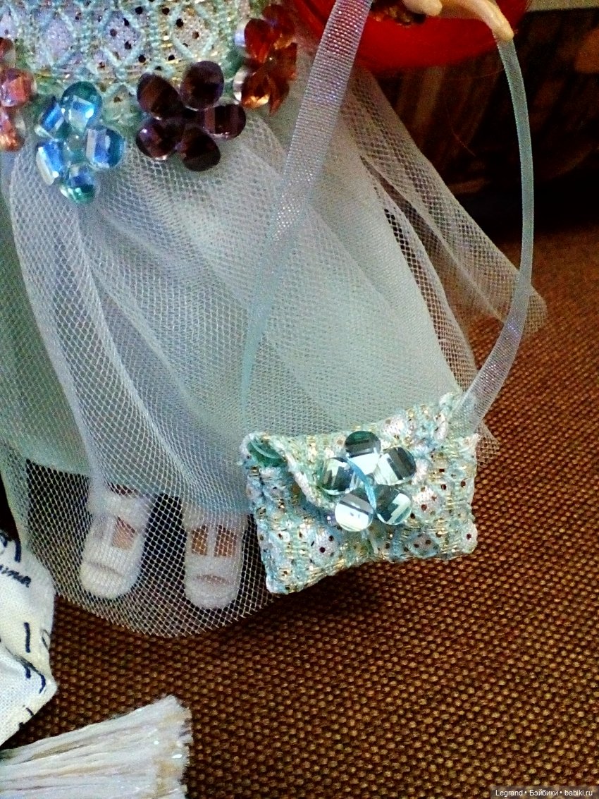 Лурения: Диор и Козетта в новых платьях (фото 5)