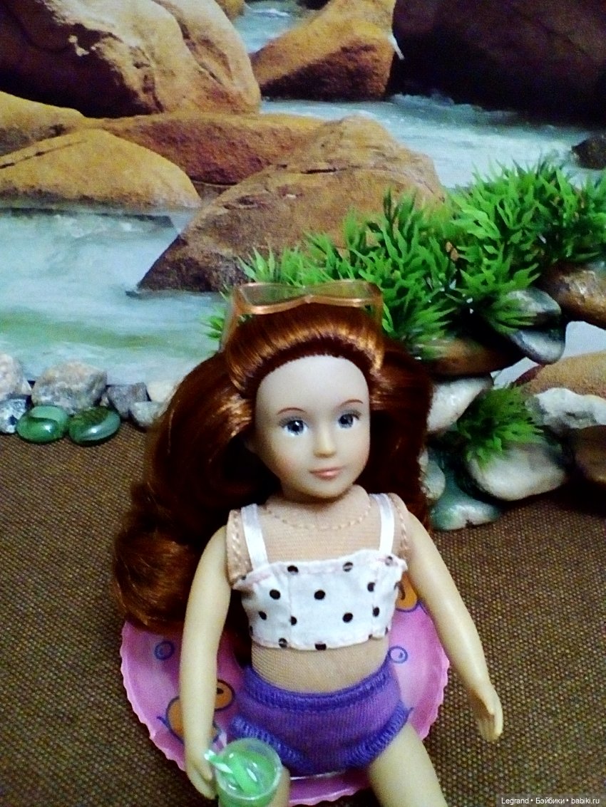 Лурения: Элли, Кира и Тесса на пляже