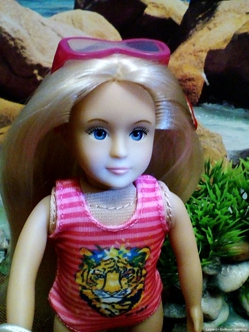 Лурения: Элли, Кира и Тесса на пляже (фото 6)