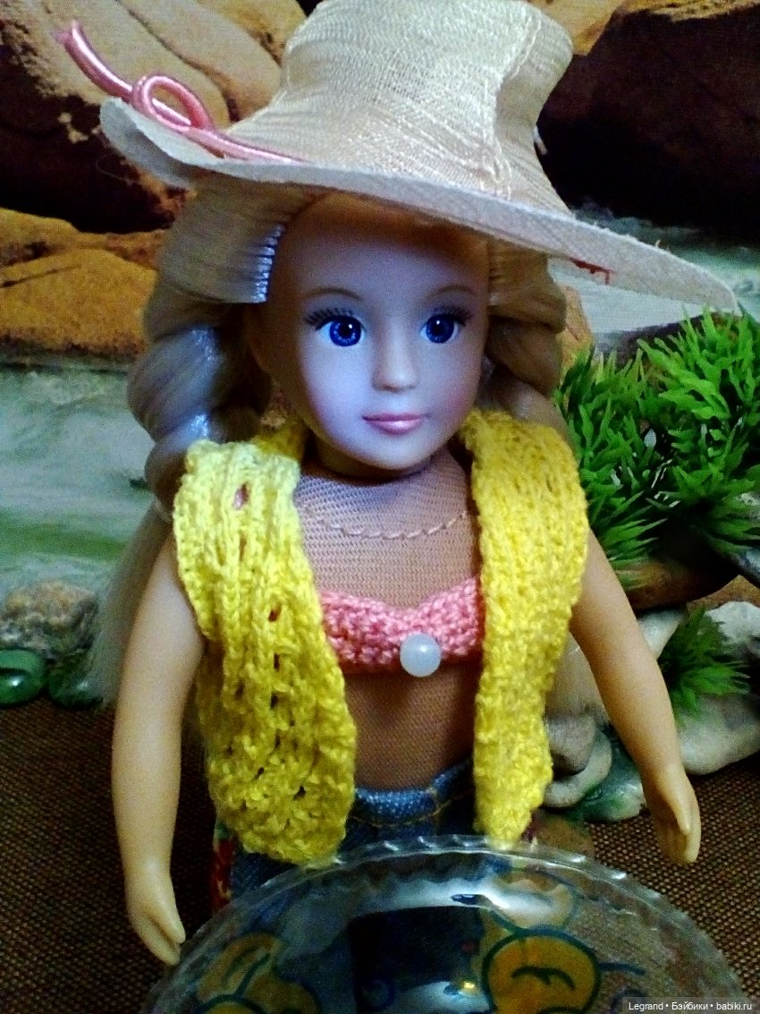 Лурения: Элли, Кира и Тесса на пляже