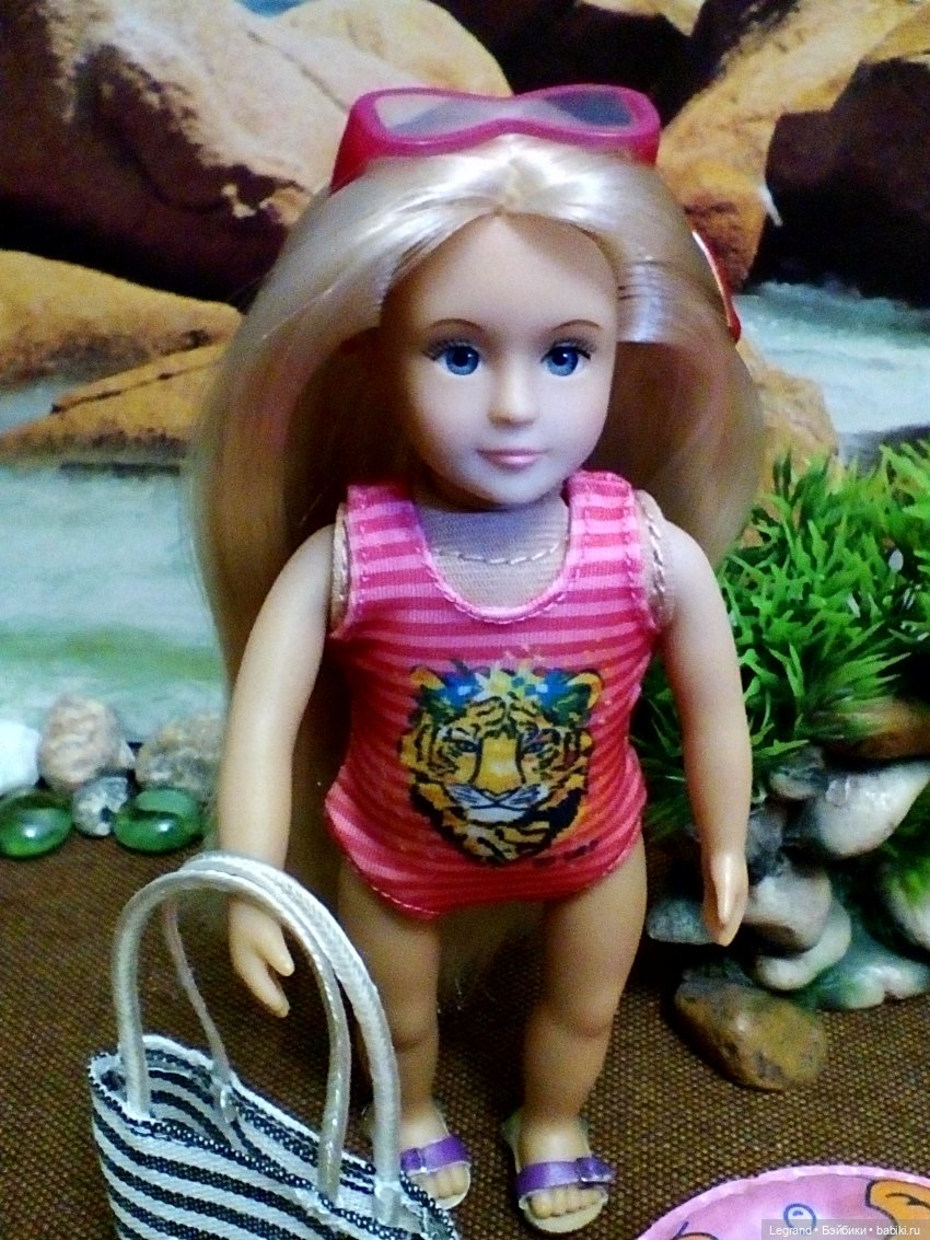 Лурения: Элли, Кира и Тесса на пляже (фото 7)