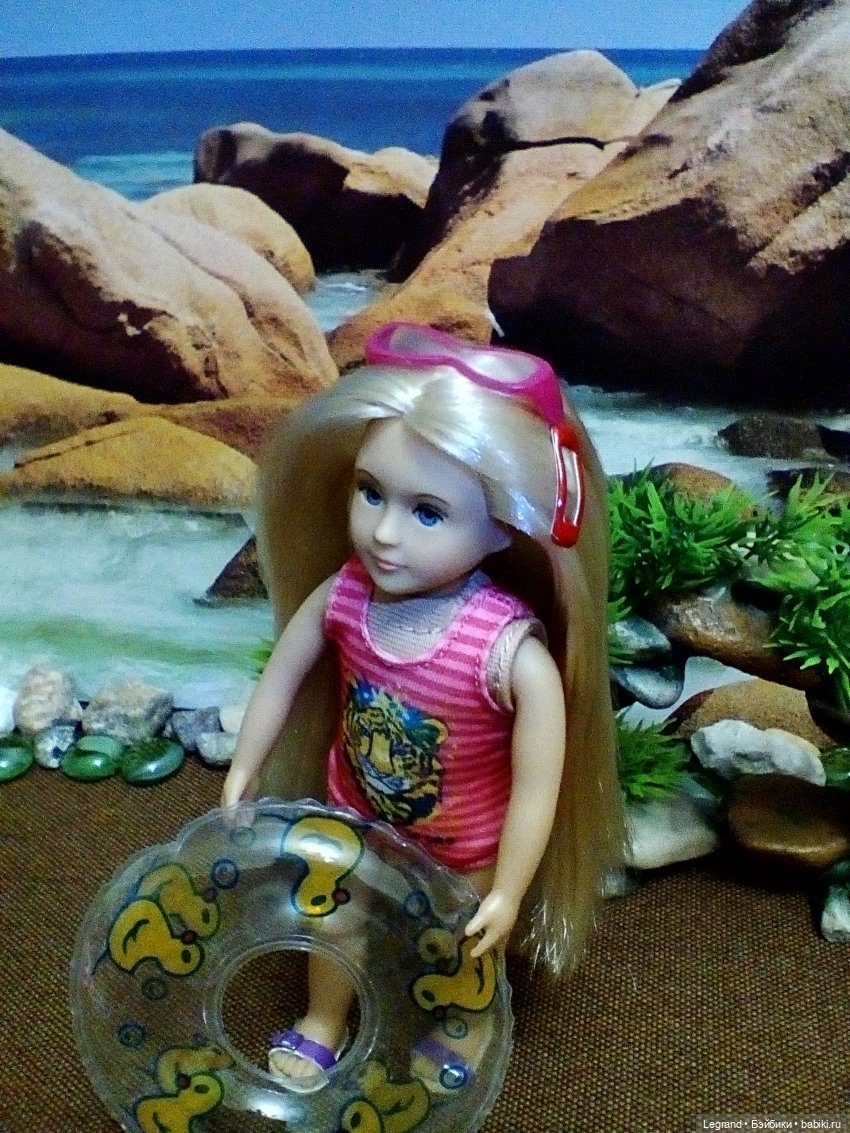 Лурения: Элли, Кира и Тесса на пляже