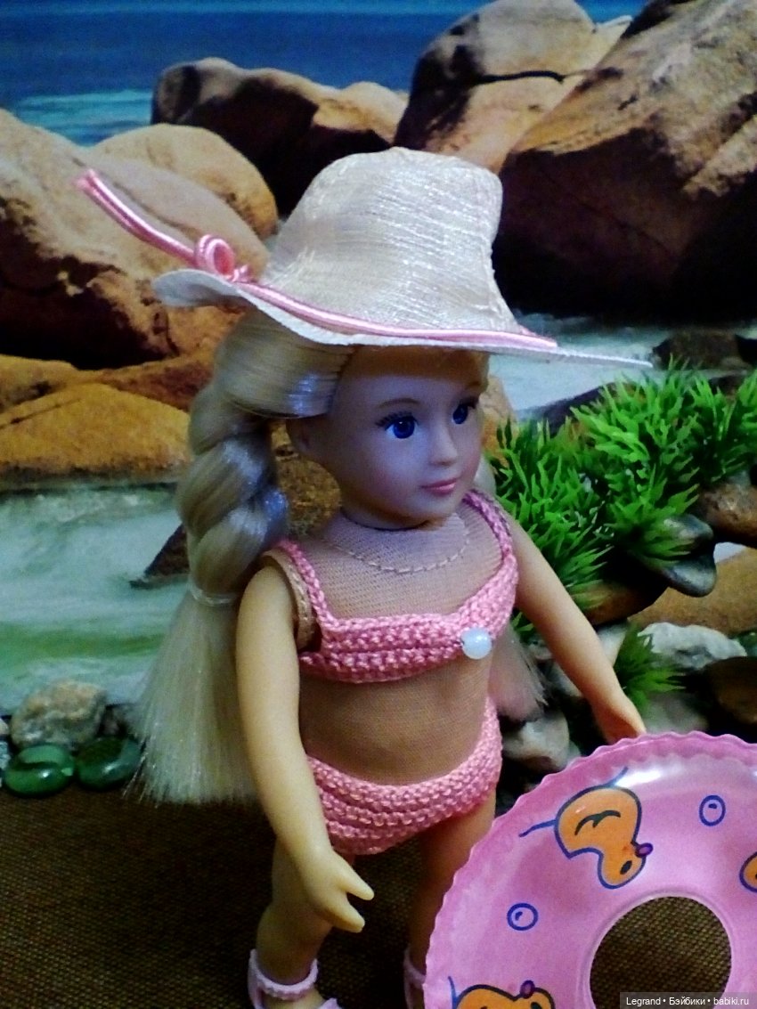 Лурения. Пикник на пляже: Кира, Гёкхан, Элли и Джемма (фото 2)