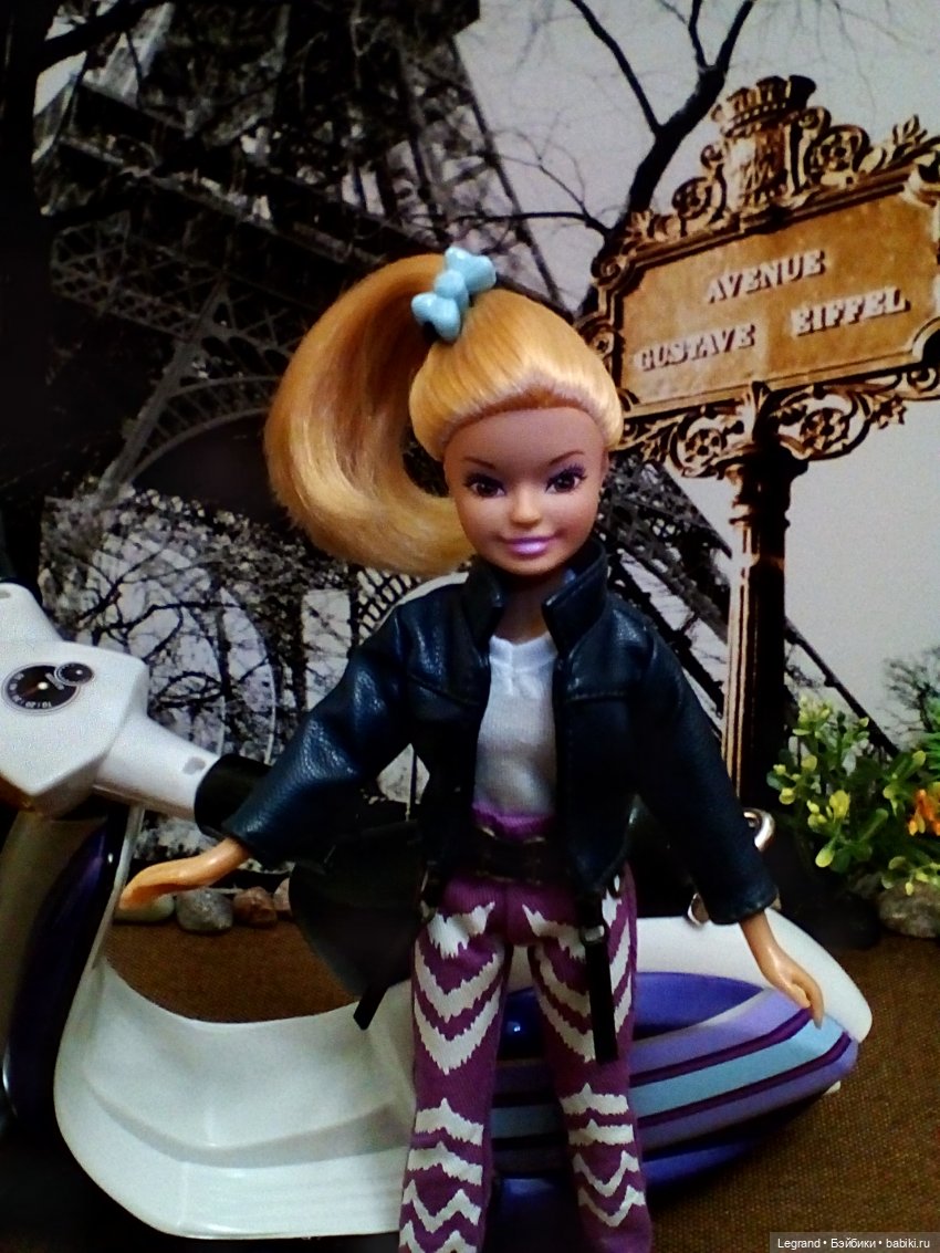 Лурения: Бурджу на фоне Эйфелевой башни (фото 5)