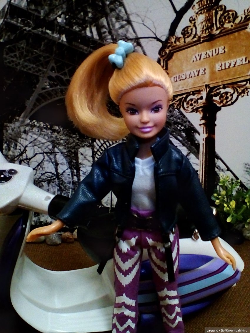 Лурения: Бурджу на фоне Эйфелевой башни (фото 6)