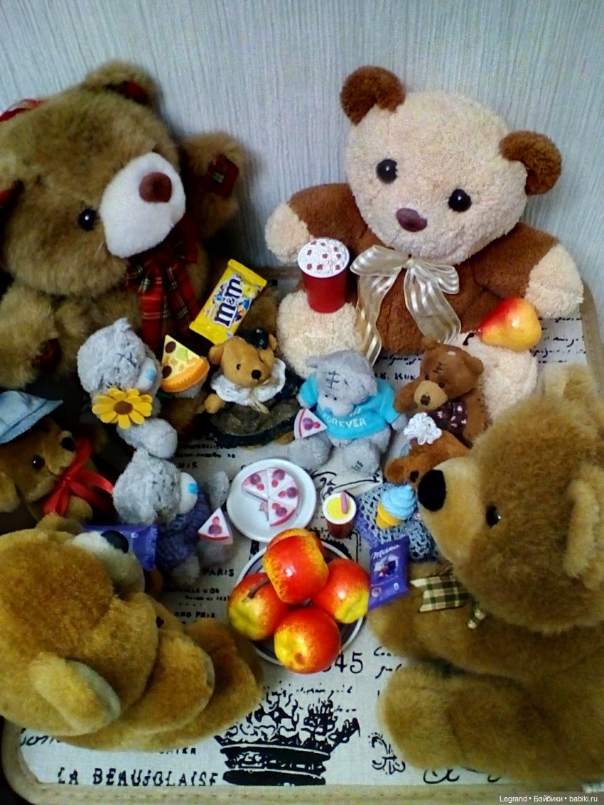 Большая медвежья вечеринка в честь Дня плюшевого мишки