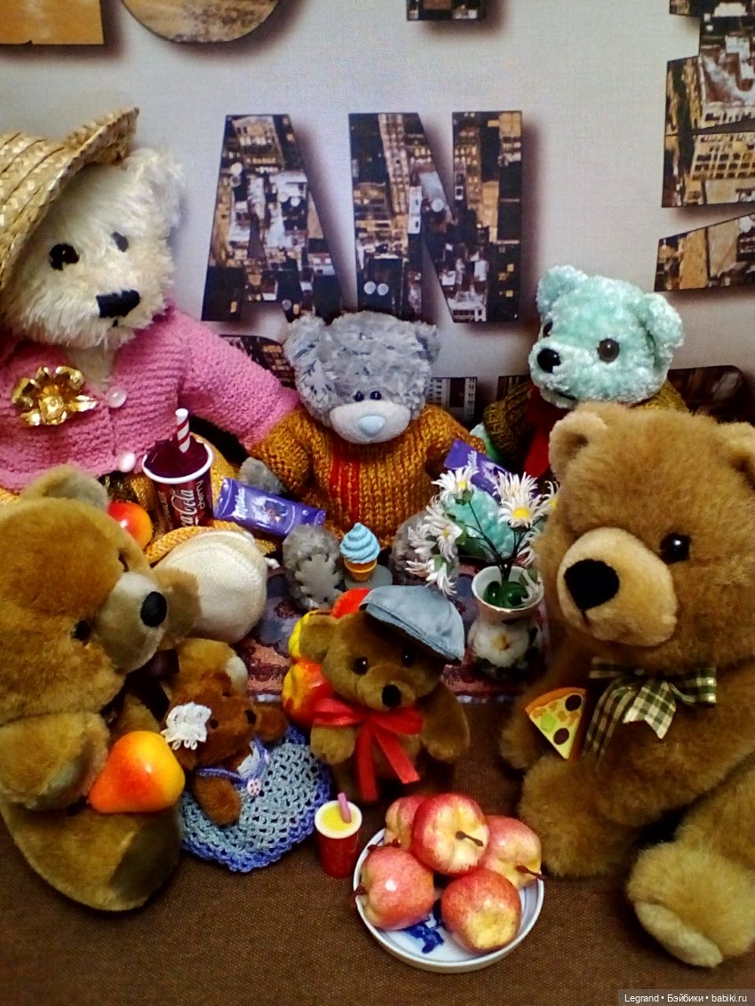 Большая медвежья вечеринка в честь Дня плюшевого мишки