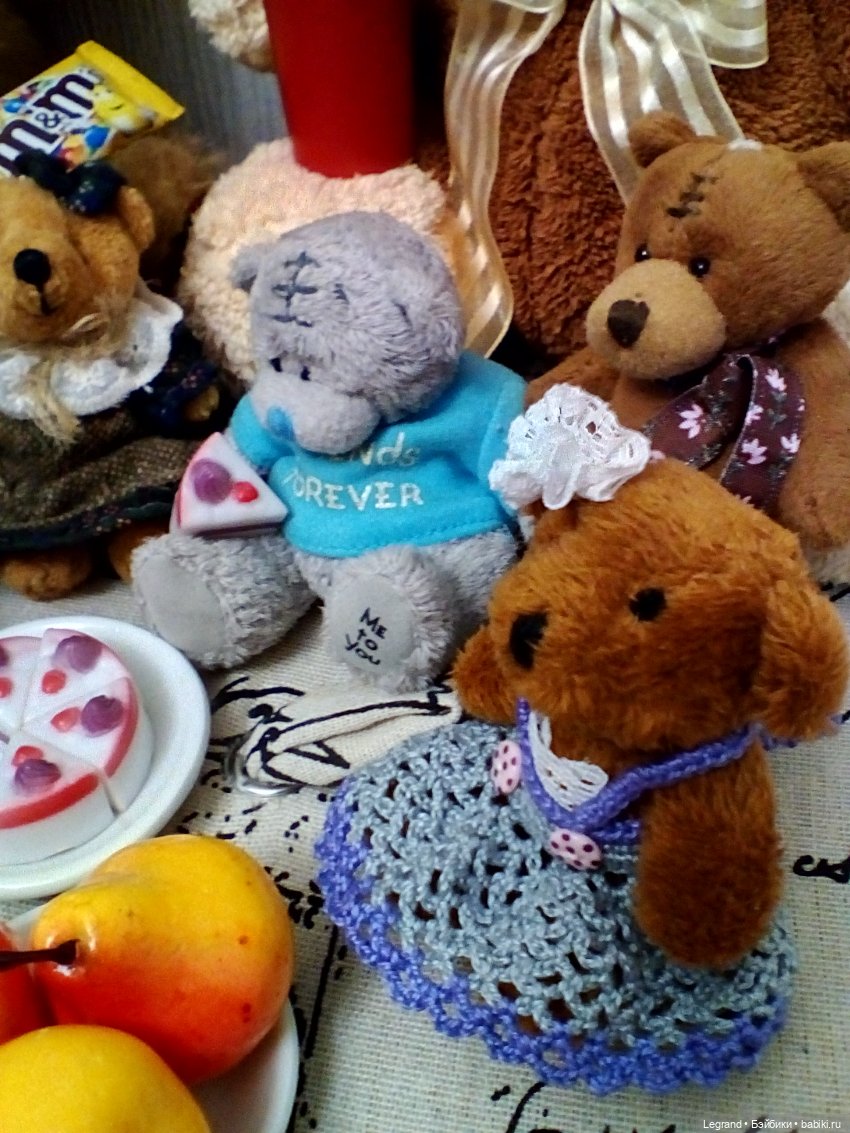 Большая медвежья вечеринка в честь Дня плюшевого мишки