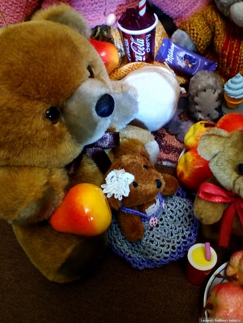 Большая медвежья вечеринка в честь Дня плюшевого мишки